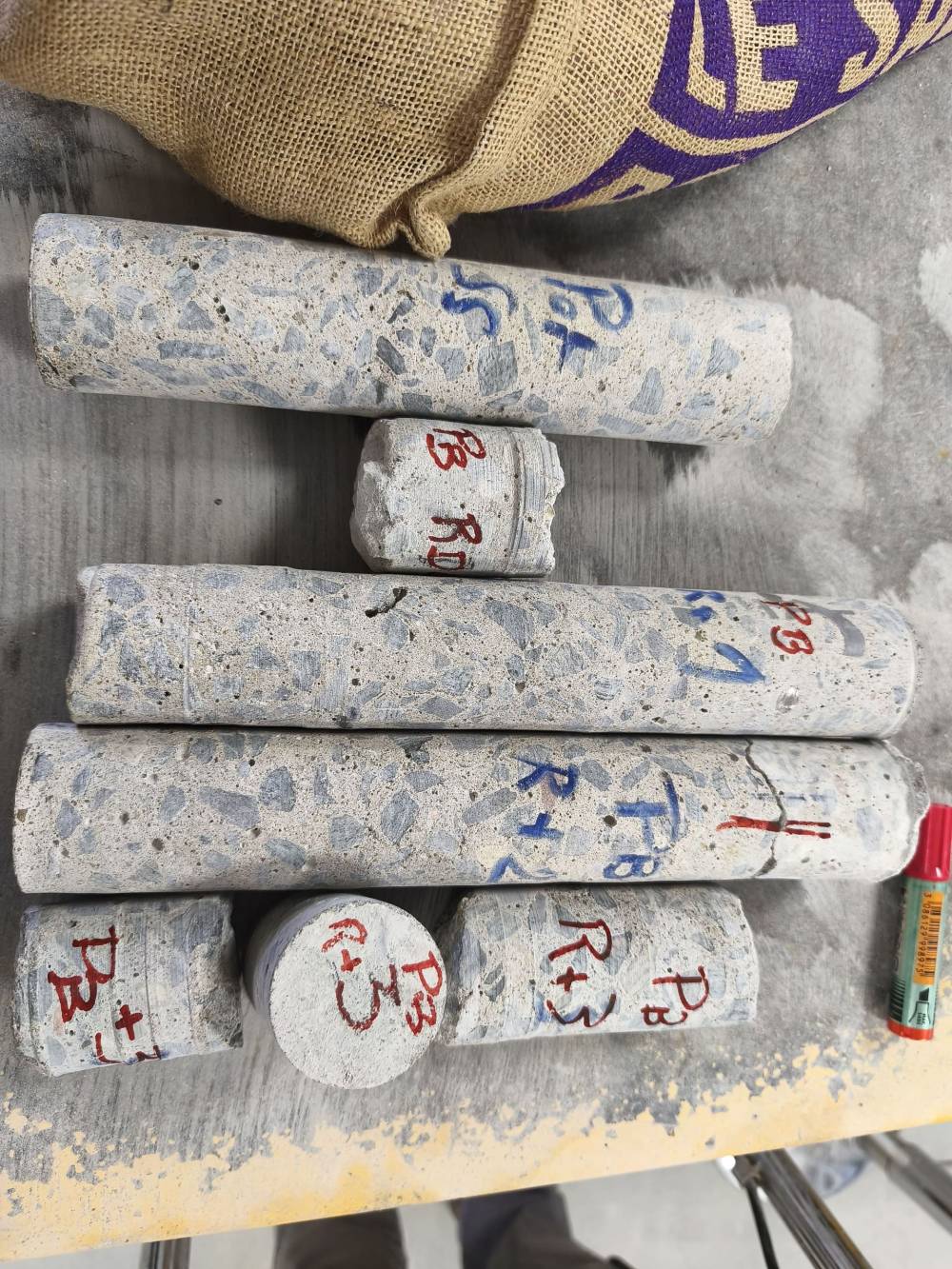 Carrotes pour l'essaie de compression